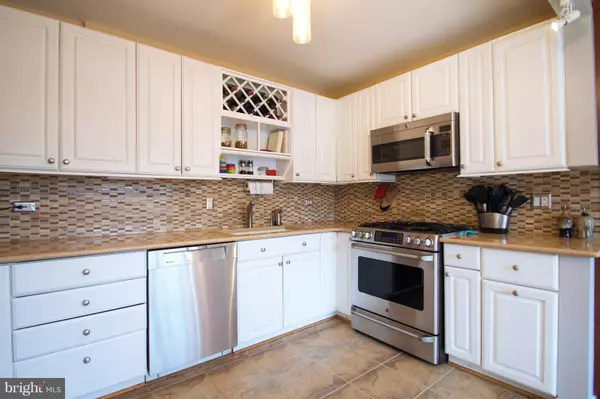 Bethesda, MD 20814,8315 N BROOK LN #2-301