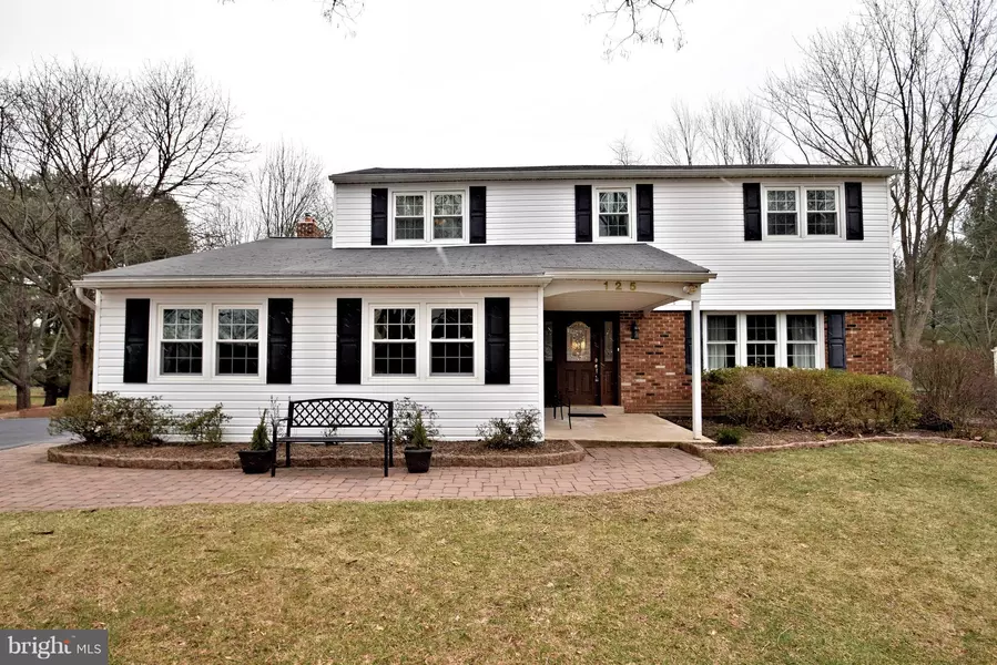 125 WINTERBERRY LN, Phoenixville, PA 19460