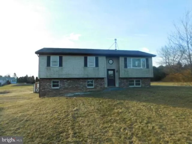 7 SUNSET DR, Bernville, PA 19506