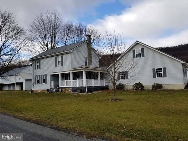 6015 HORSE VALLEY RD, East Waterford, PA 17021