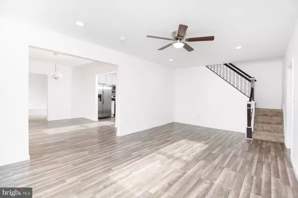 Gibbstown, NJ 08027,39 N POPLAR ST