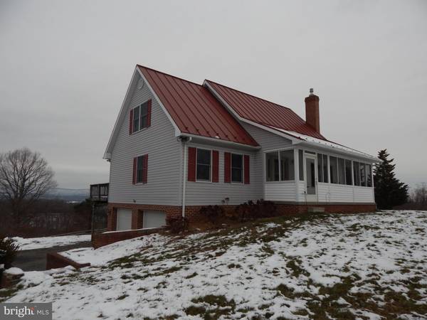 3320 HIGHLAND RIDGE ROAD, Berkeley Springs, WV 25411