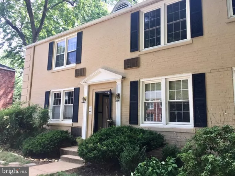 226 N THOMAS ST #226-2, Arlington, VA 22203