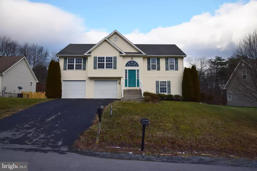 72 LUSITANO, Martinsburg, WV 25405