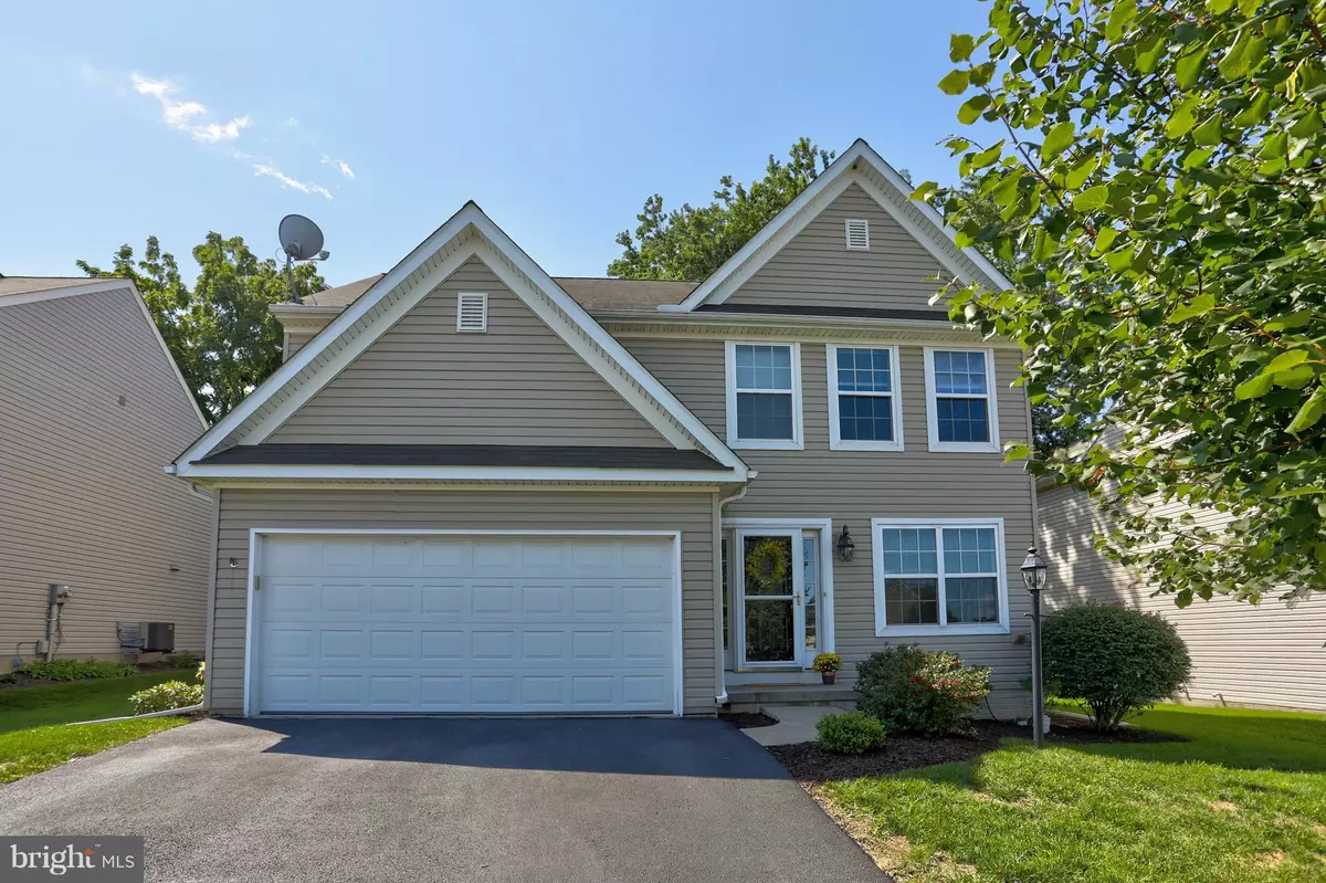 Lancaster, PA 17601,721 BRIDLE WREATH LN