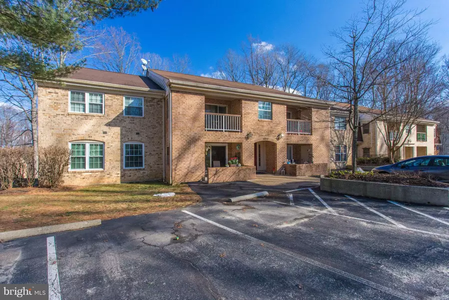 5831 COVE LANDING RD #202, Burke, VA 22015