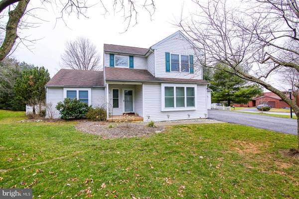 5372 TOWNSQUARE DR, Macungie, PA 18062