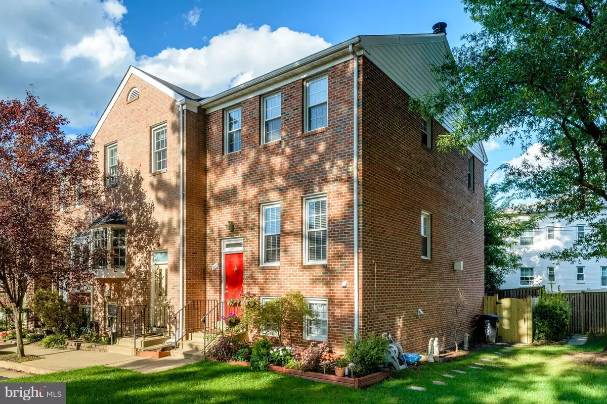 Alexandria, VA 22305,3811 BRIGHTON CT