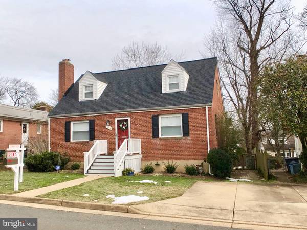 2801 MARSHALL ST, Falls Church, VA 22042