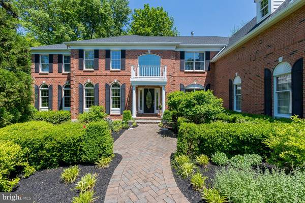 West Chester, PA 19382,895 BREEZE WOOD LN