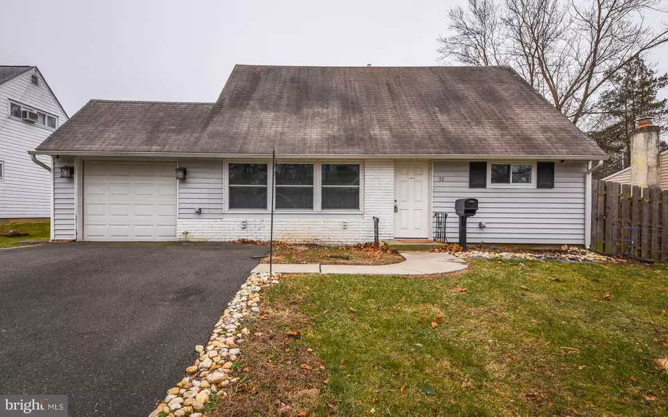 53 MACINTOSH RD, Levittown, PA 19056