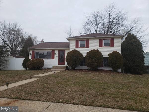 221 FRONT ST, Mount Holly, NJ 08060