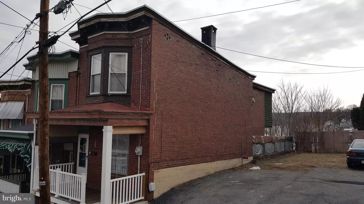 Pottsville, PA 17901,313 W RACE ST