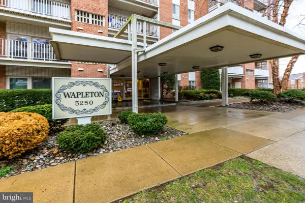 5250 VALLEY FORGE DR #701, Alexandria, VA 22304