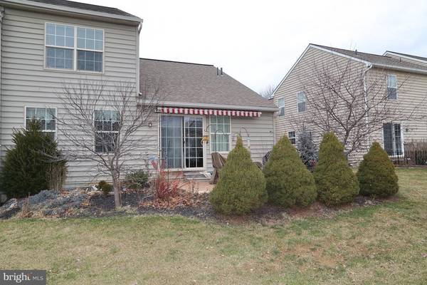 Lancaster, PA 17603,3 FARM LN