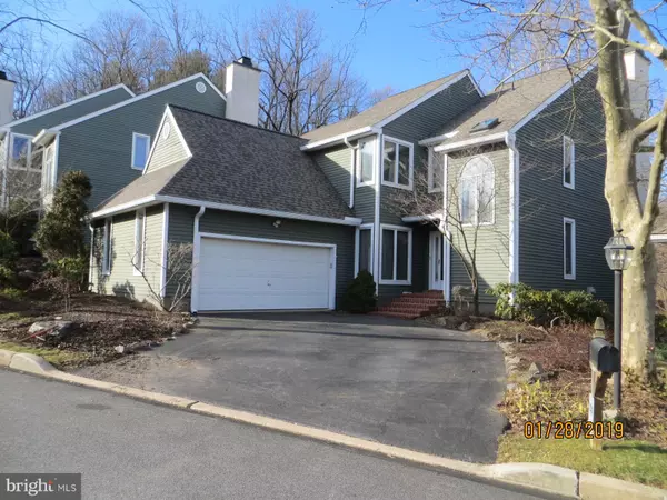 21 HORSESHOE LN, Newtown Square, PA 19073