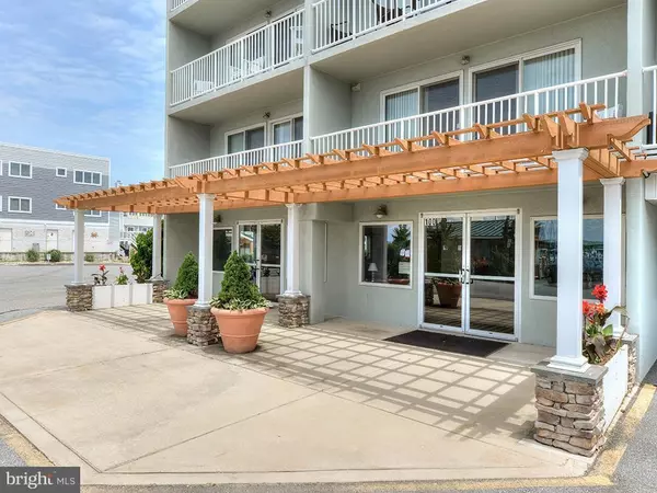 Dewey Beach, DE 19971,100 COLLINS AVE #301