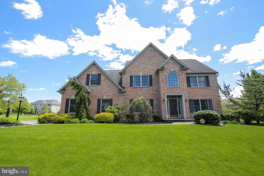 3370 N BAY HILL DR, Center Valley, PA 18034