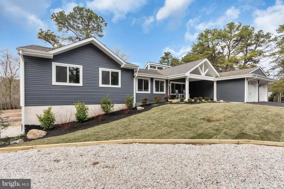 Marlton, NJ 08053,4 KNOLL LN
