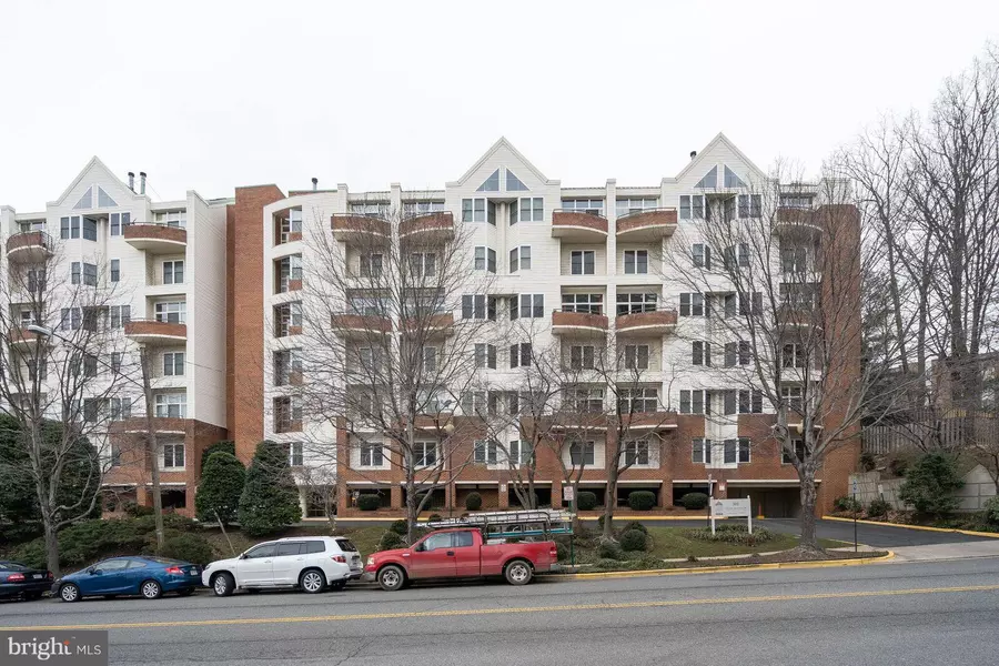 301 S REYNOLDS ST #416, Alexandria, VA 22304