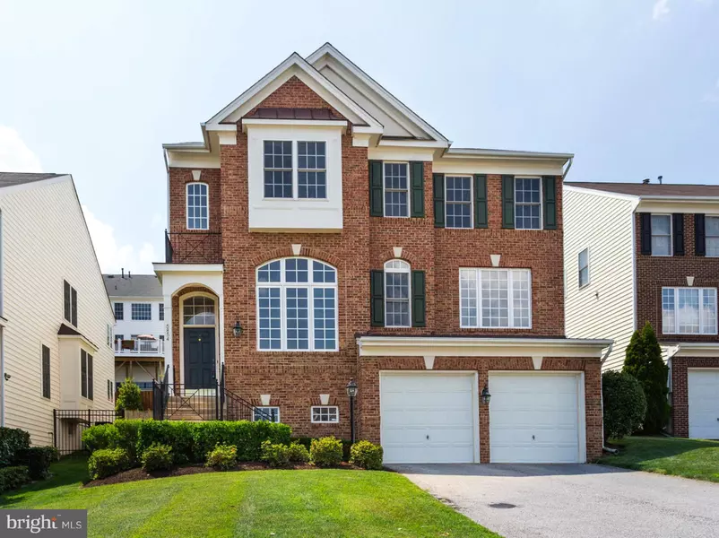 5854 GOVERNORS HILL DR, Alexandria, VA 22310