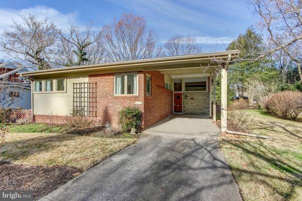 6111 MADAWASKA RD, Bethesda, MD 20816