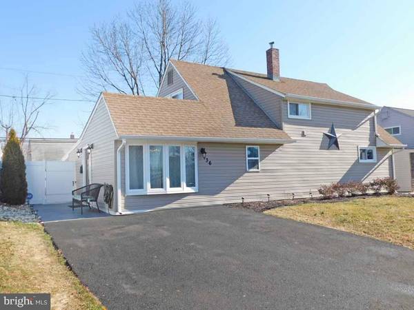 36 GREAT OAK RD, Levittown, PA 19057