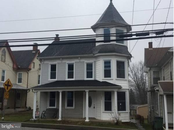 209 N MAIN ST, Jacobus, PA 17407