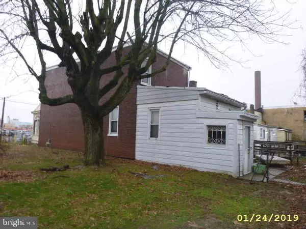 Marcus Hook, PA 19061,4504 POST RD