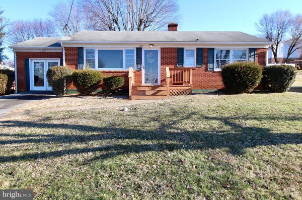 103 LURAY AVE, Luray, VA 22835