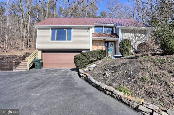 716 PISGAH RD, Shermans Dale, PA 17090