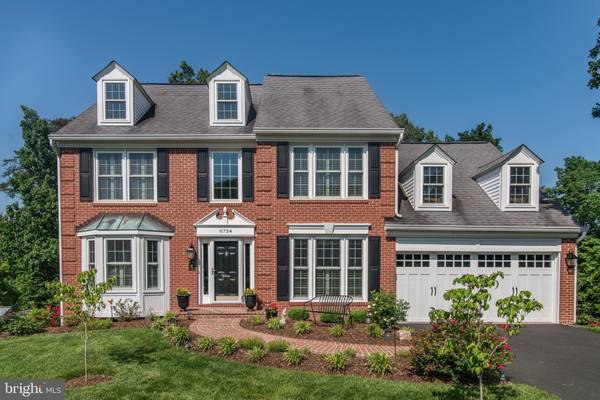 6734 JADE POST LN, Centreville, VA 20121