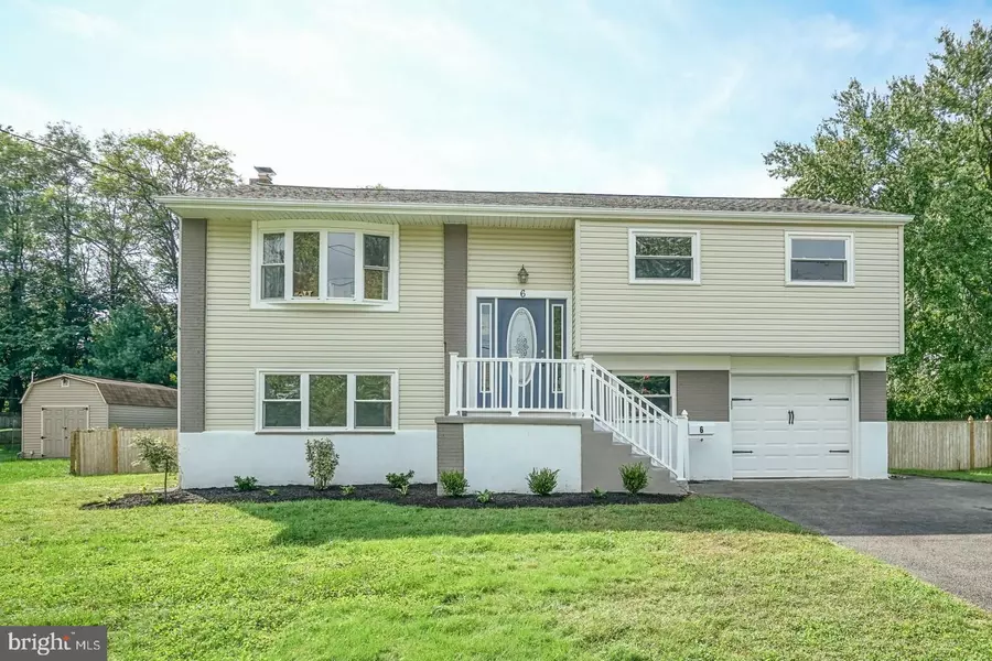 6 SADDLE RIDGE RD, Voorhees, NJ 08043