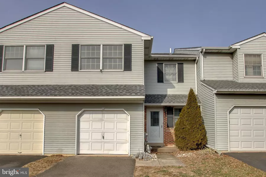 124 JONATHAN DR, North Wales, PA 19454