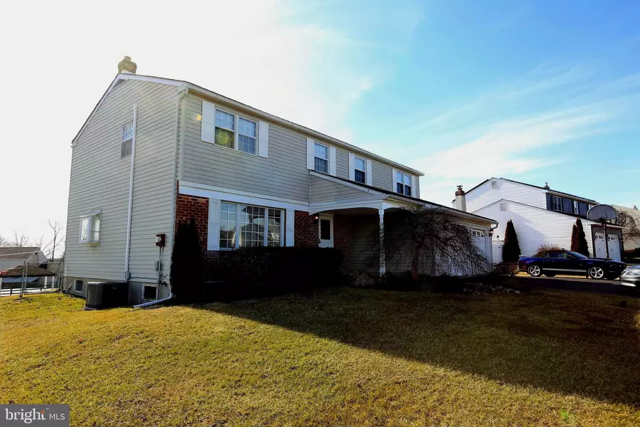 2506 OAKLAND DR, Norristown, PA 19403