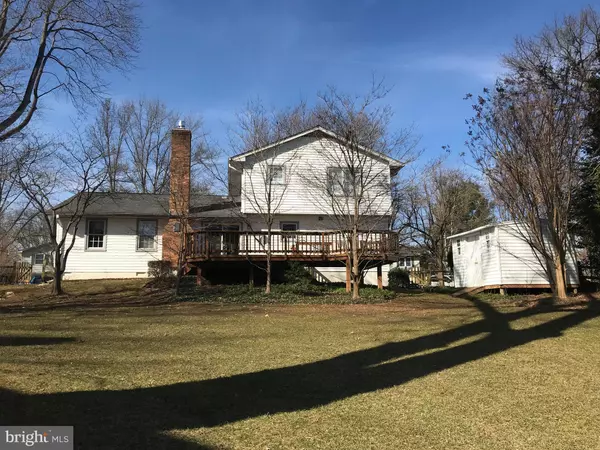 Burke, VA 22015,9829 WOLCOTT DR