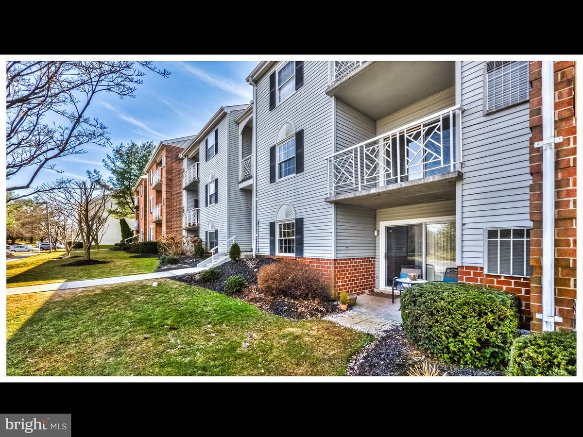 Lutherville Timonium, MD 21093,4 BALLINDINE CT #202