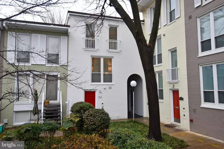 755 DELAWARE AVE SW #181, Washington, DC 20024