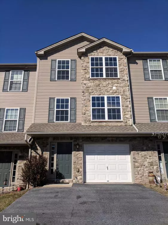 855 RACHEL DR, York, PA 17404