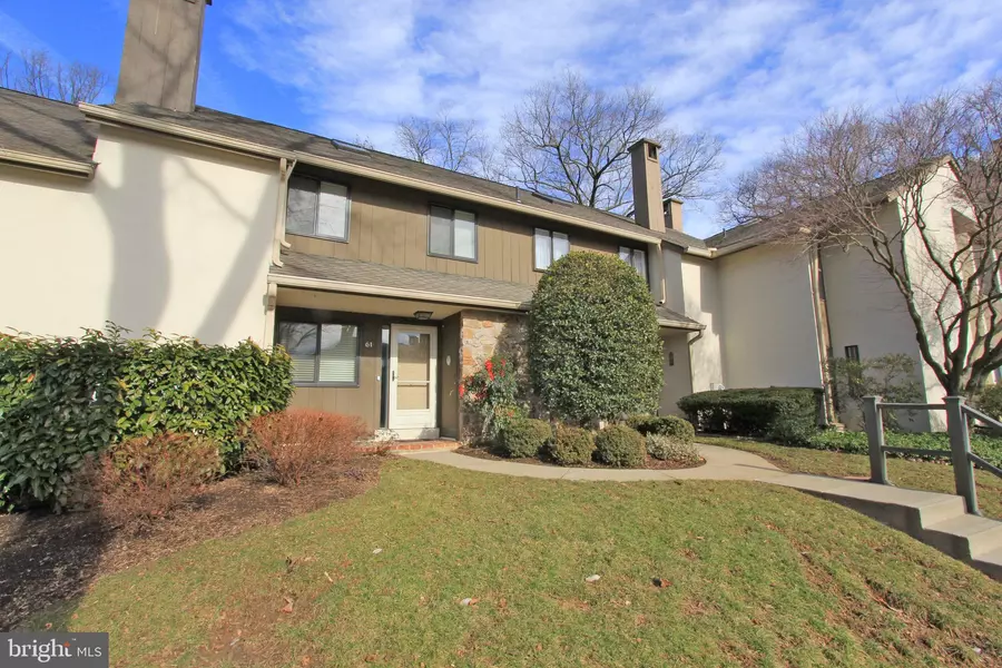 61 OAK KNOLL DR, Berwyn, PA 19312