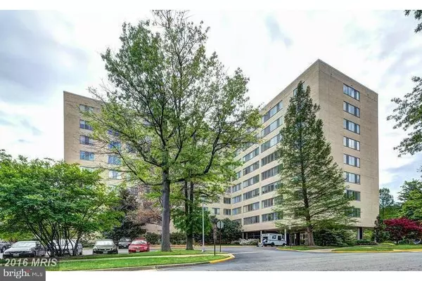 6641 WAKEFIELD DR #720, Alexandria, VA 22307