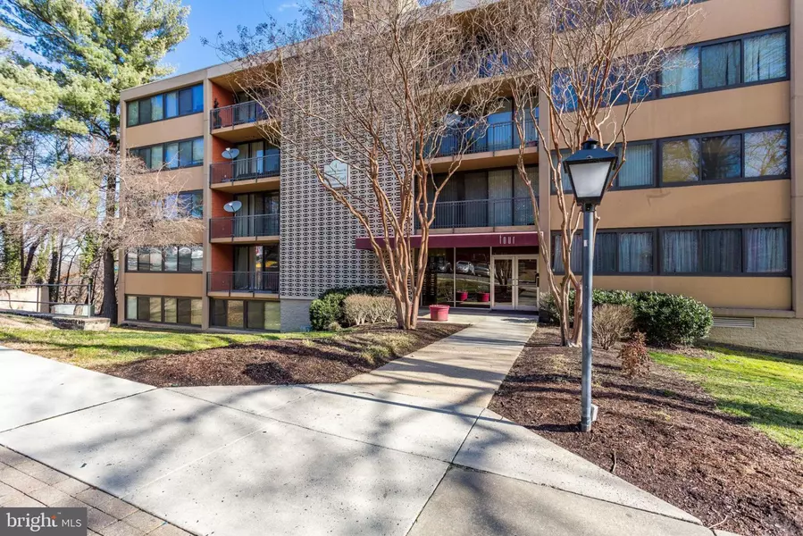 4 S VAN DORN ST #102, Alexandria, VA 22304