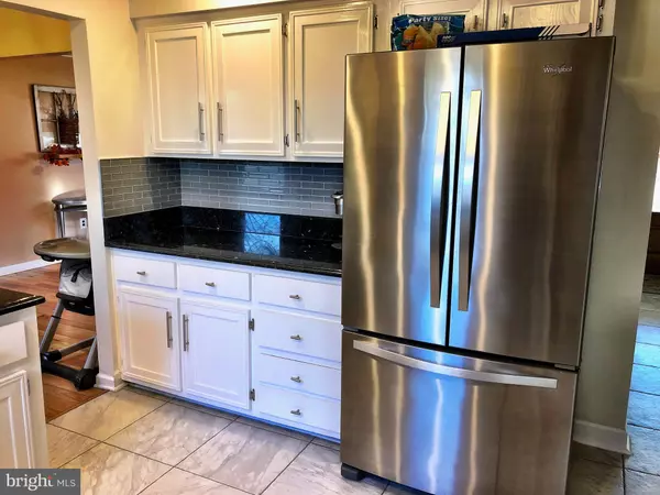 Hamilton, NJ 08620,16 SODEN CT
