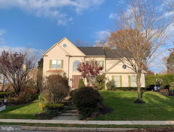 4 FAWNWOOD DR, Voorhees, NJ 08043