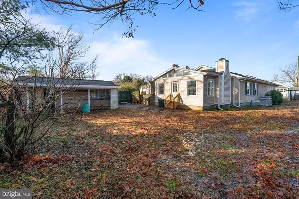 Colonial Beach, VA 22443,816 LOSSING AVE