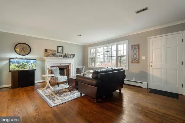 Manassas, VA 20110,8924 LONGSTREET DR