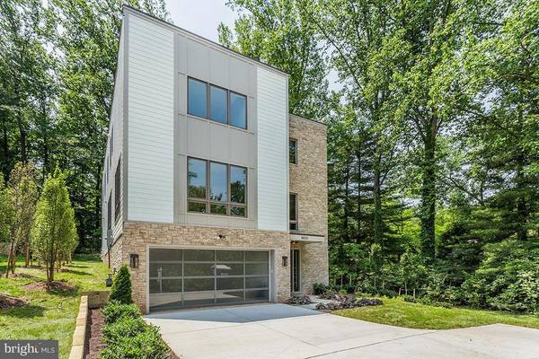 8830 RIDGE RD, Bethesda, MD 20817