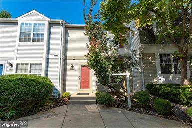 Burke, VA 22015,10376 BRIDGETOWN PL #121