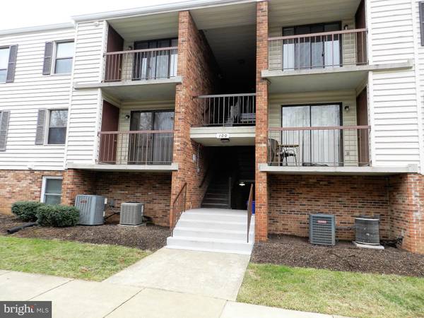 100 BUCKINGHAM LN #202, Stafford, VA 22556