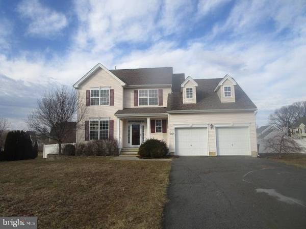 10 HILLFIELD, Cookstown, NJ 08511